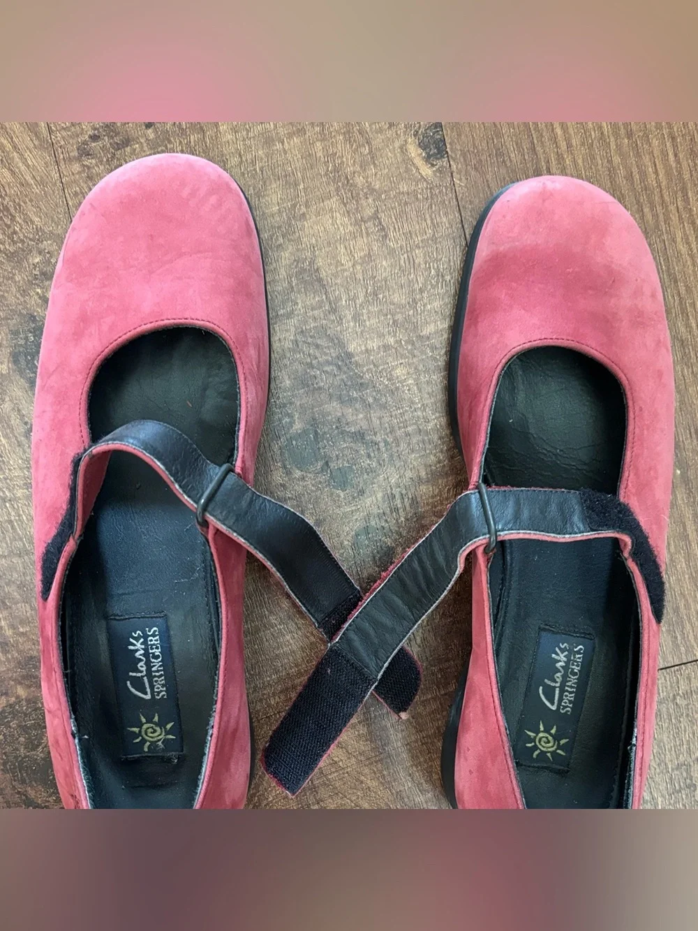 Clark’s red suede springers Mary Jane shoes for women size 6 vintage